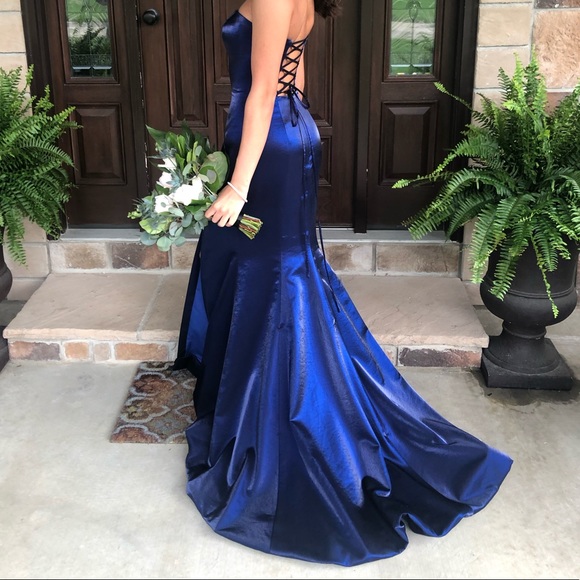 Sherri Hill Dresses & Skirts - 🦋Strapless Sherri Hill dress!🦋